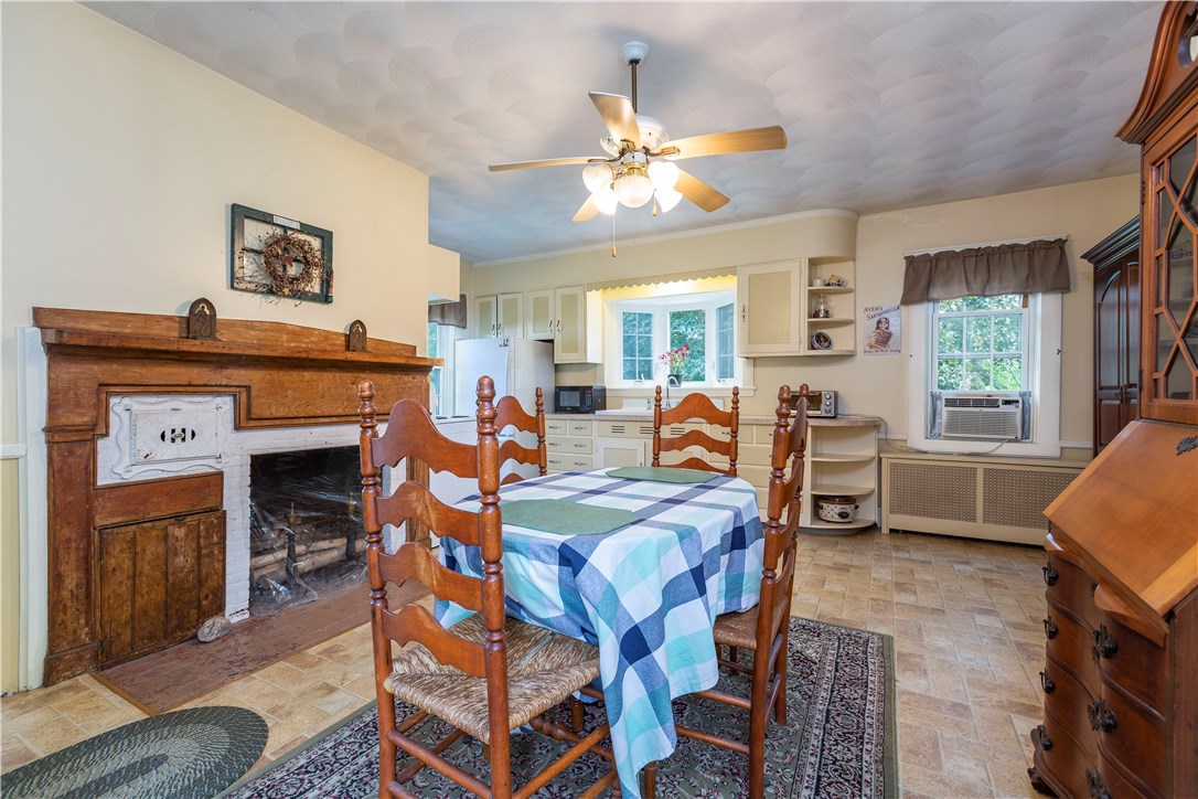 1949 Flat River Road Coventry, RI 02816 - Photo 9 of 40