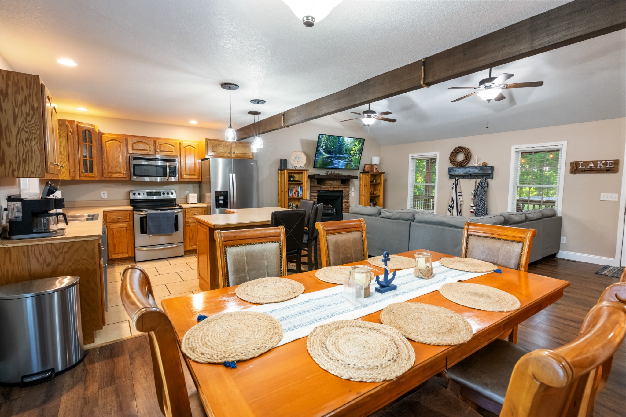 165 Kangaroo Ridge Road Byrdstown, TN 38549 - Photo 8 of 27 a view of a dining room with furniture