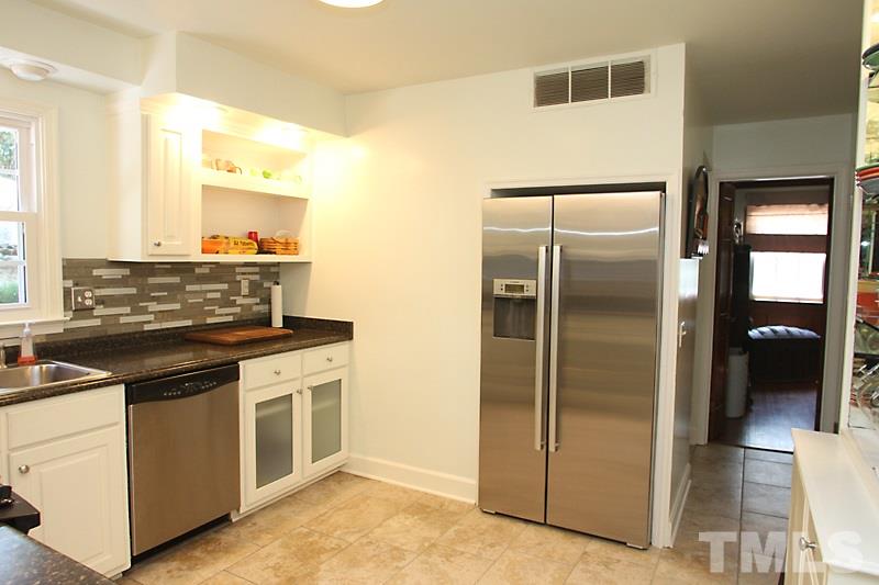 5809 Caledonia Street Raleigh, NC 27609 - Photo 6 of 12 Gallery Image 6