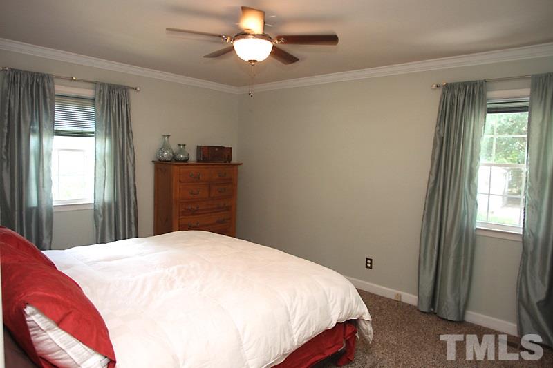 5809 Caledonia Street Raleigh, NC 27609 - Photo 9 of 12 Gallery Image 9