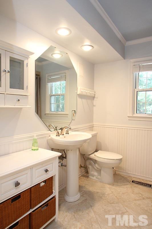 5809 Caledonia Street Raleigh, NC 27609 - Photo 10 of 12 Gallery Image 10