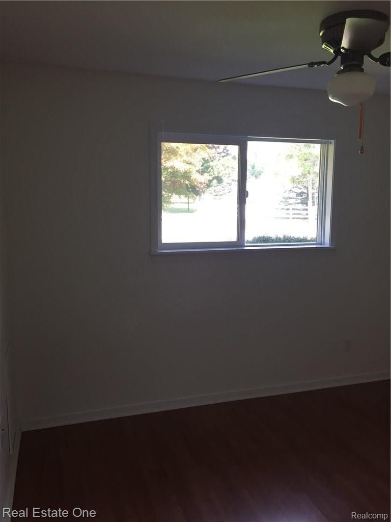 4935 Pelton Road Clarkston, MI 48346 - Photo 11 of 15 IMG_7835.JPG