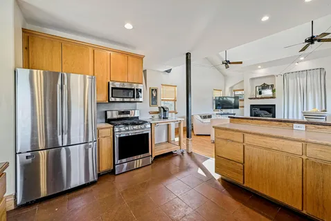 $899,000 | 840 Windy Shores Loop, Spicewood, TX 78669