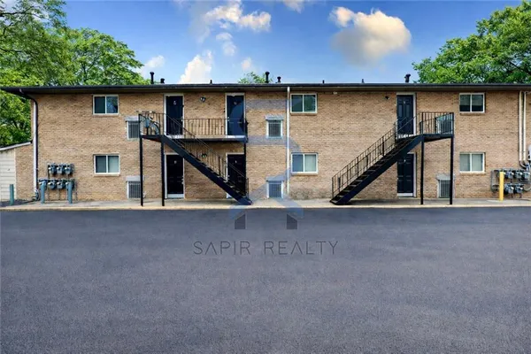 $975 | 3300 College Street, Unit 5, College Park, GA 30337