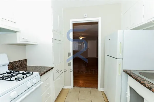 $975 | 3300 College Street, Unit 5, College Park, GA 30337