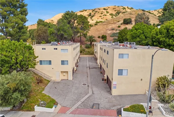 $699,000 | 7802 VÃa Tortona, Burbank, CA 91504