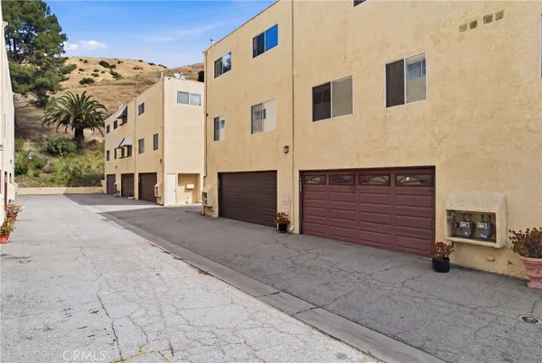 $699,000 | 7802 VÃa Tortona, Burbank, CA 91504