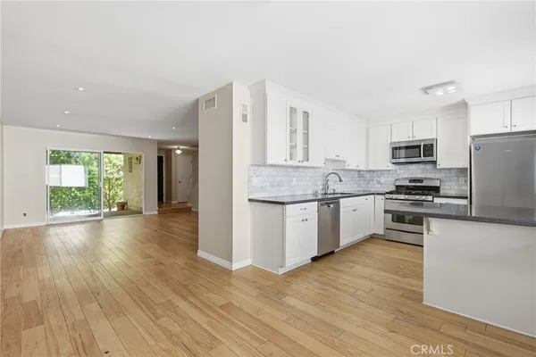 $699,000 | 7802 VÃa Tortona, Burbank, CA 91504