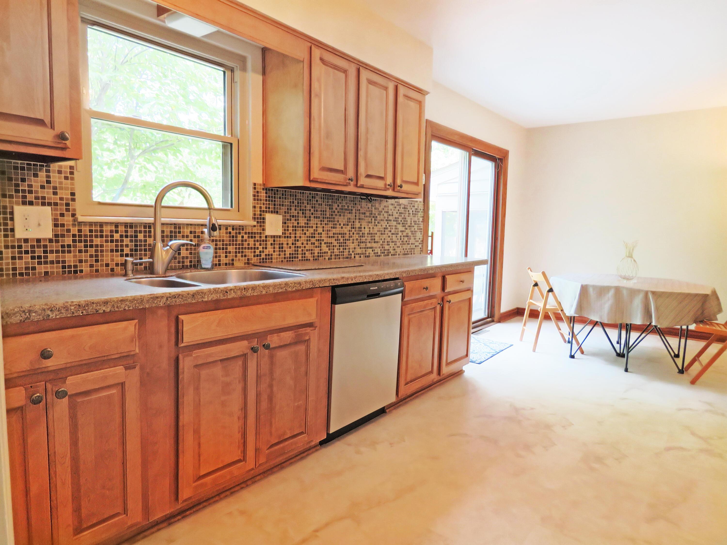 3668 Ridgewood Drive Hilliard, OH 43026 - Photo 11 of 44 Kitchen