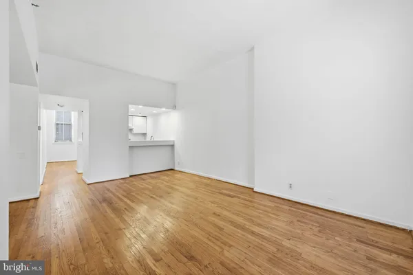 $285,000 | 301 Race Street, Unit C010, Philadelphia, PA 19106