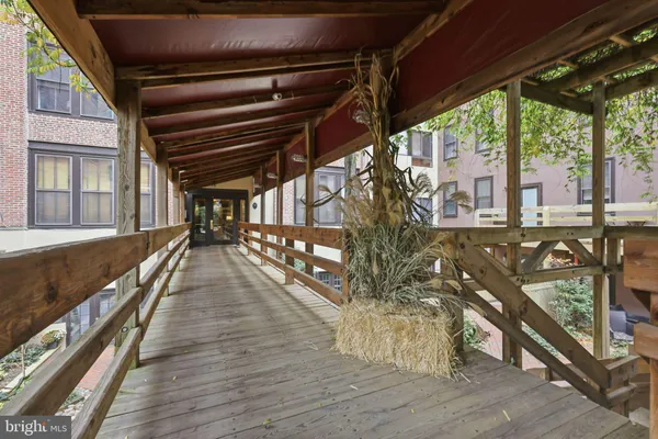 $285,000 | 301 Race Street, Unit C010, Philadelphia, PA 19106