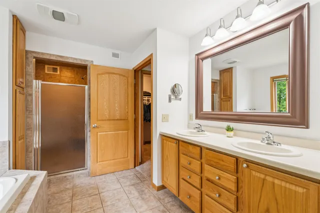 $739,900 | 212 Tustin Road, Fremont, WI 54940