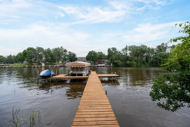 $739,900 | 212 Tustin Road, Fremont, WI 54940