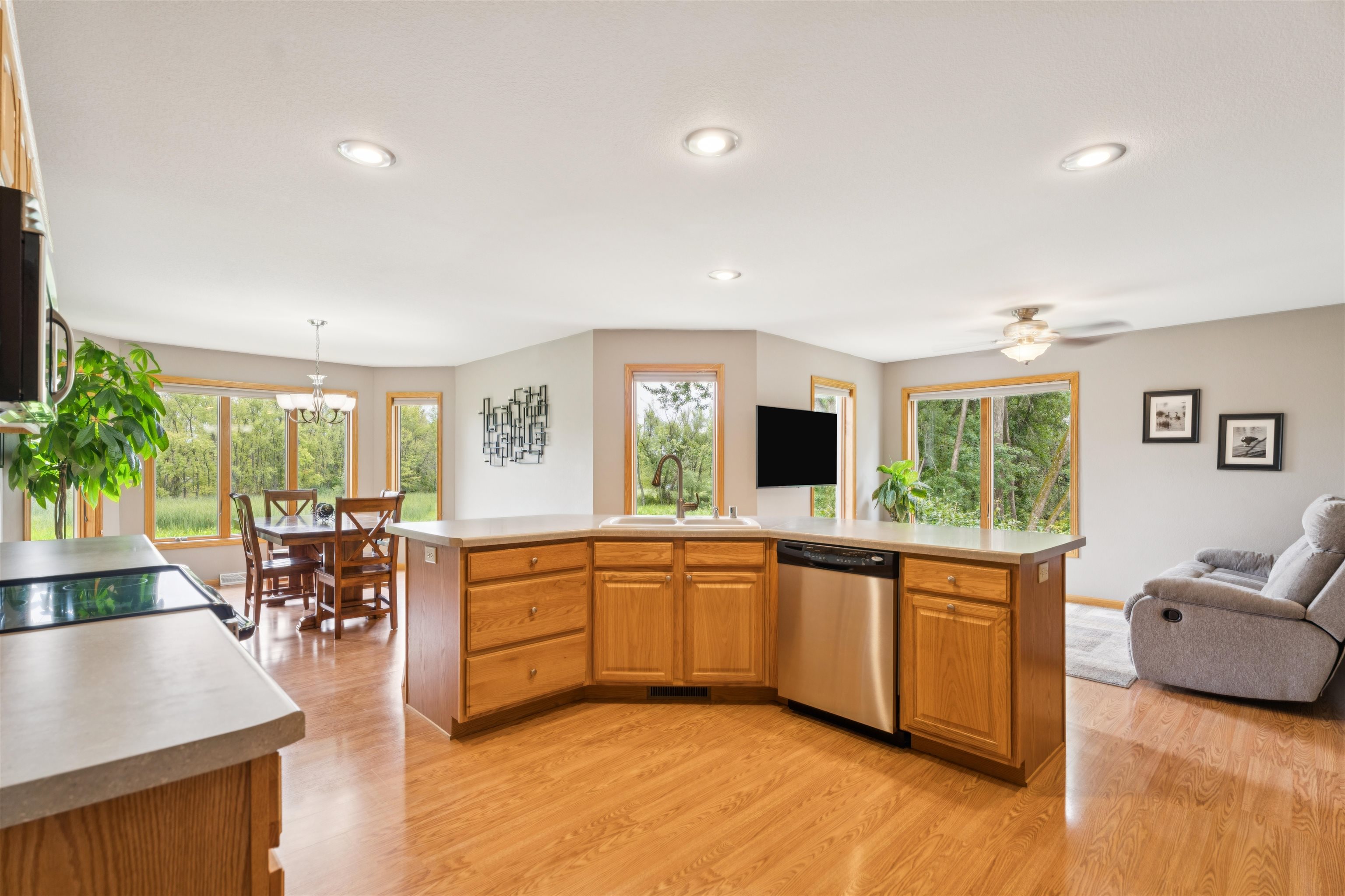 212 Tustin Road Fremont, WI 54940 - Photo 7 of 61