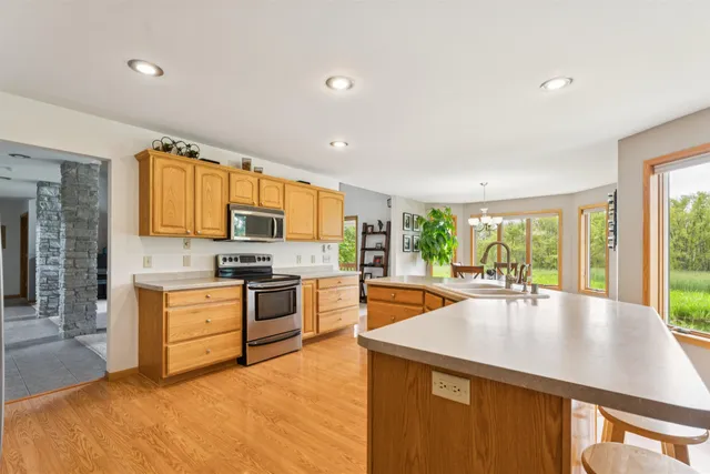 $739,900 | 212 Tustin Road, Fremont, WI 54940