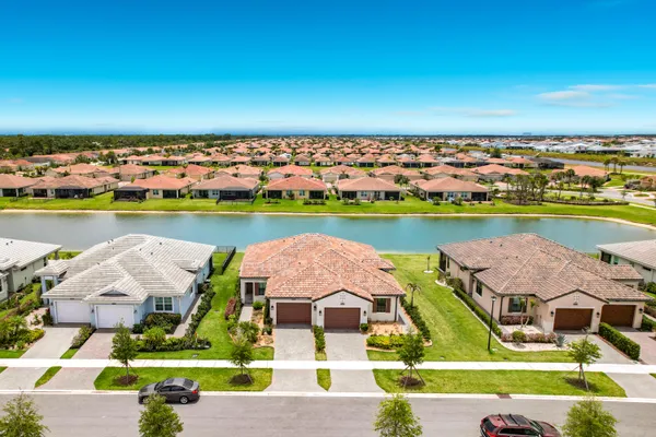 $340,000 | 27051 Southwest Viterbo Way, Port St. Lucie, FL 34986