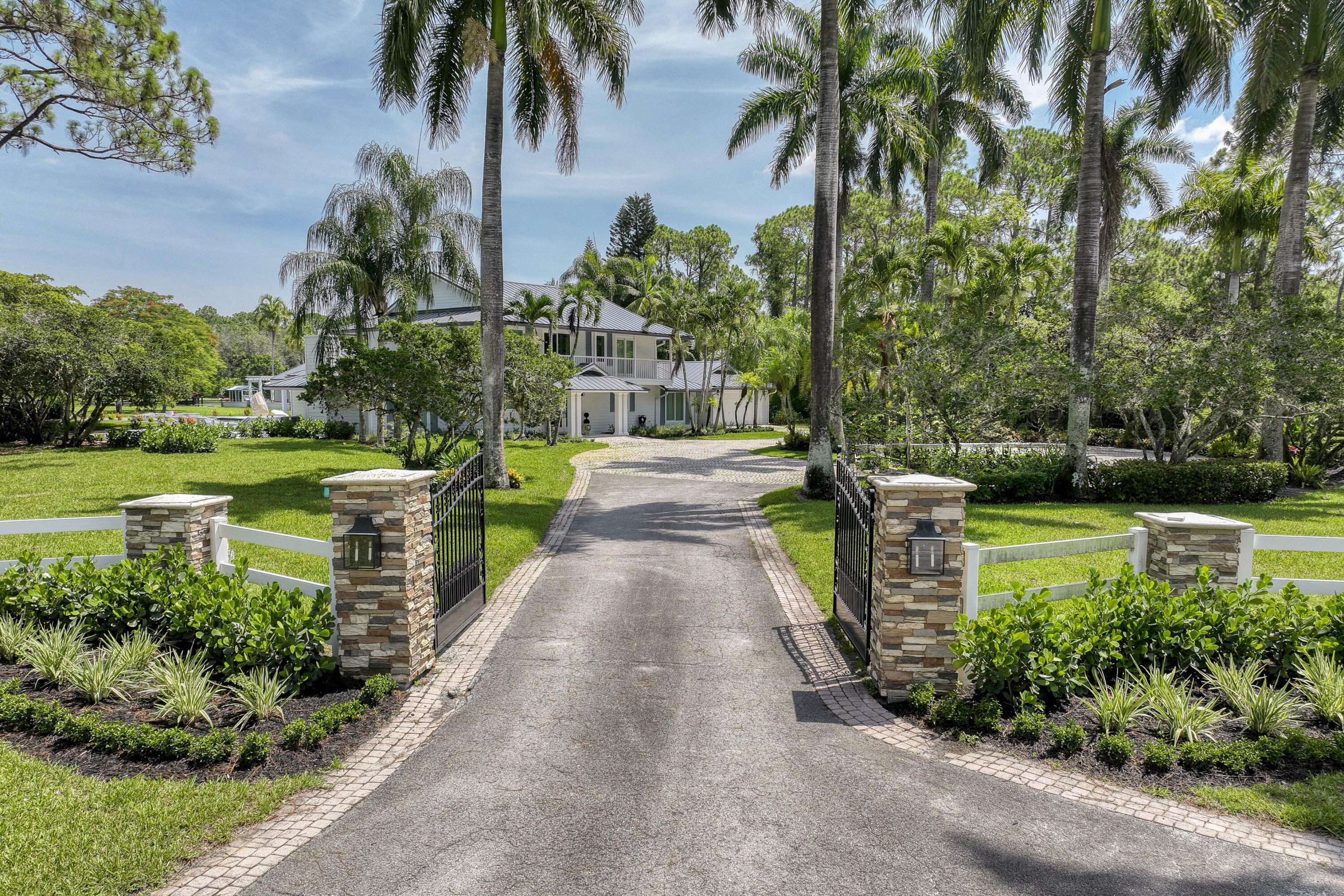 13395 Running Water Road Palm Beach Gardens, FL 33418 - Photo 4 of 117 DJI_0536