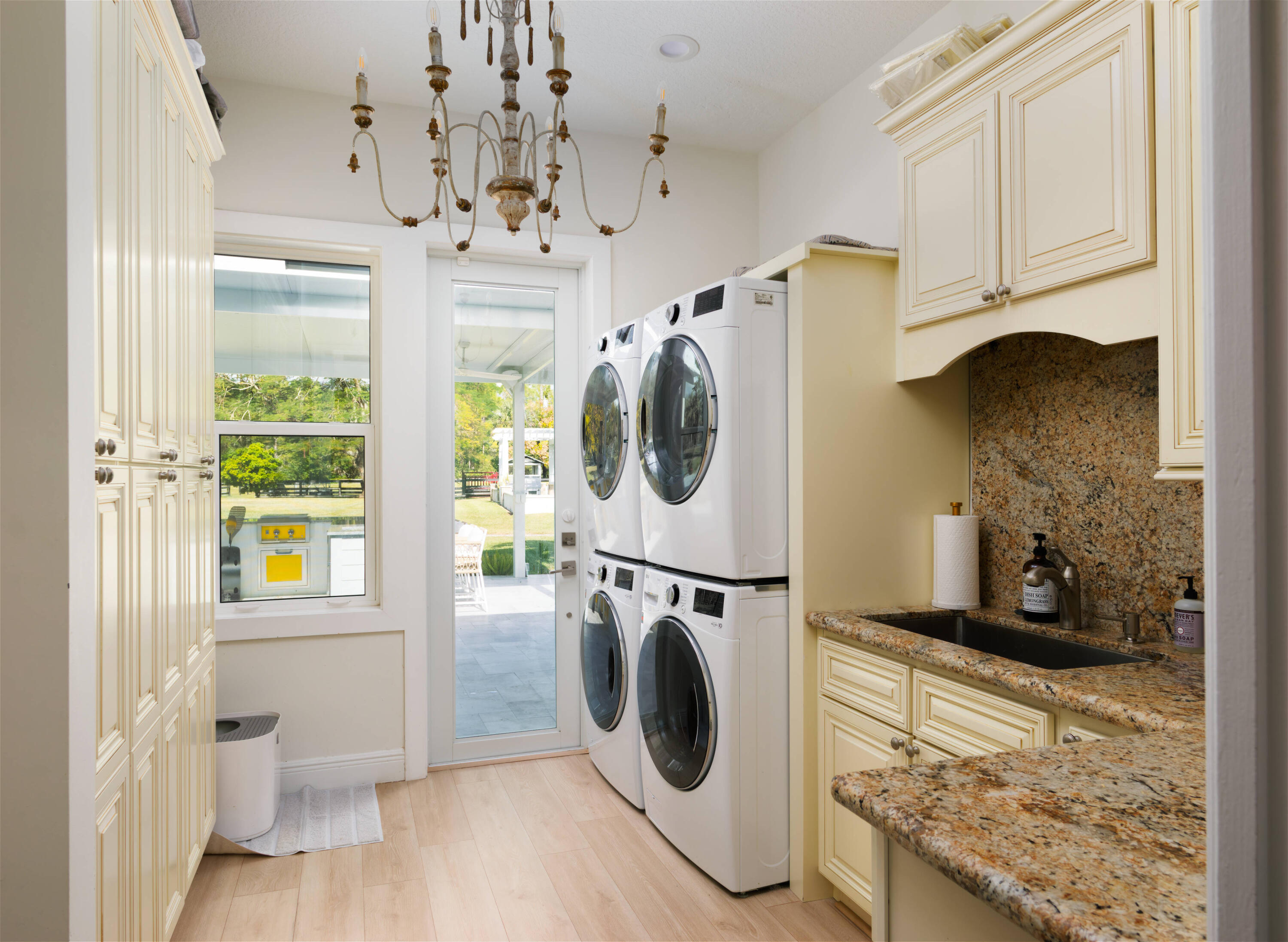 13395 Running Water Road Palm Beach Gardens, FL 33418 - Photo 60 of 117 P1078145_DxO