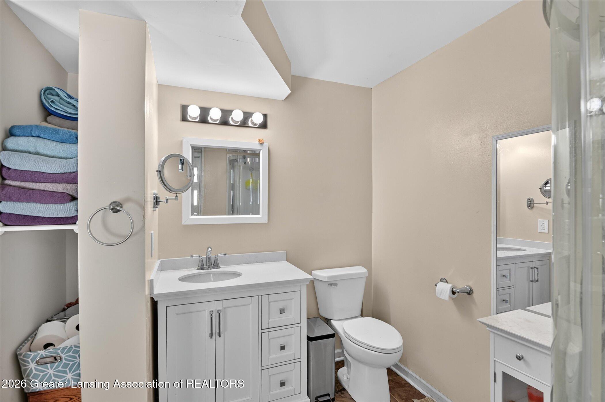 6086 Curtice Road Eaton Rapids, MI 48827 - Photo 18 of 60 28-6086-Curtice-Rd-WindowStill