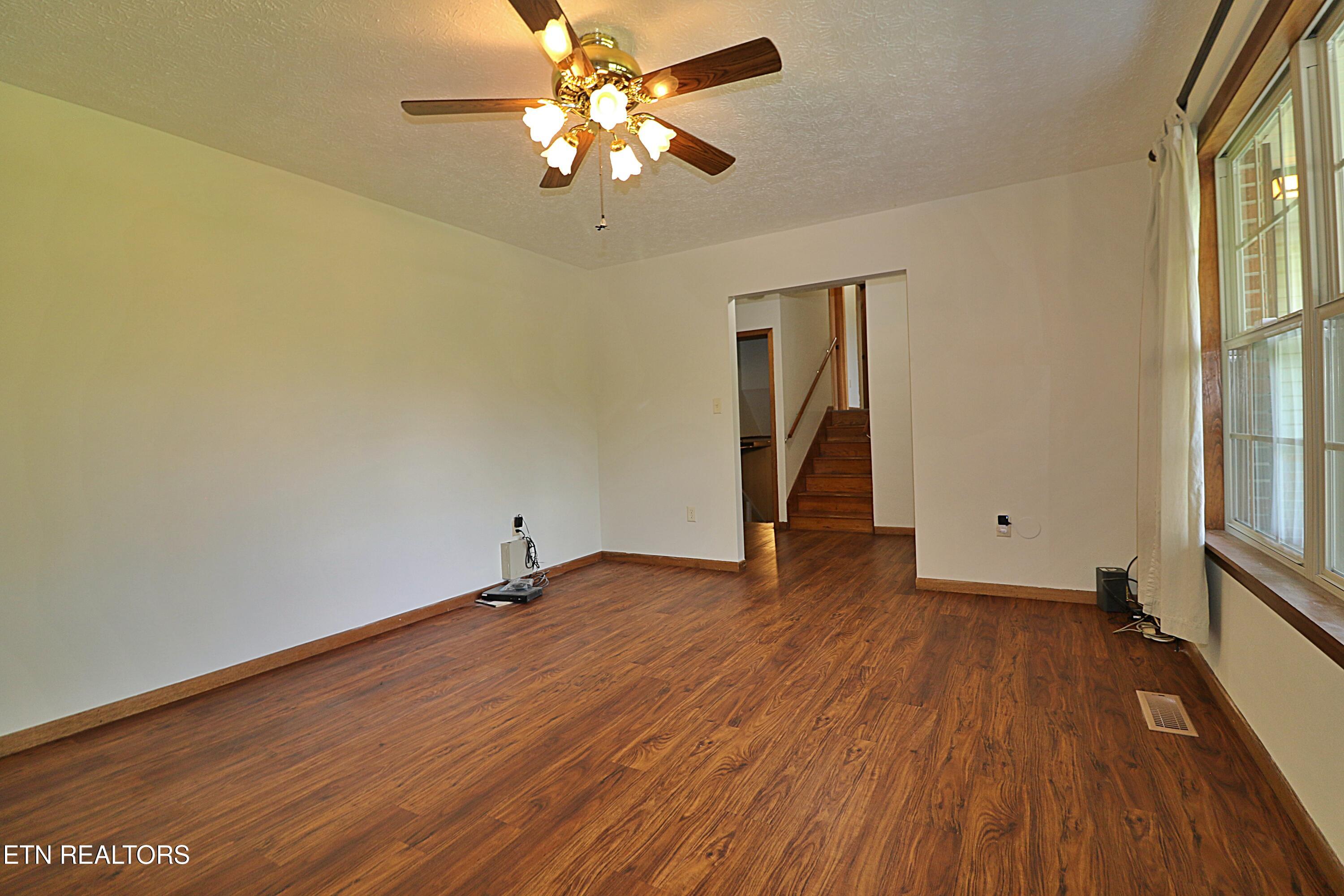 7914 Brimstone Road Robbins, TN 37852 - Photo 10 of 53 094A4312