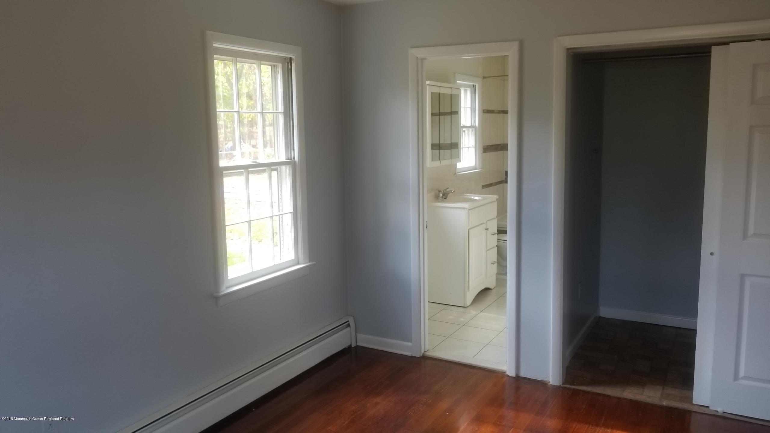121 Adelphia Road Farmingdale, NJ 07727 - Photo 11 of 20 20181114_120608 (1)