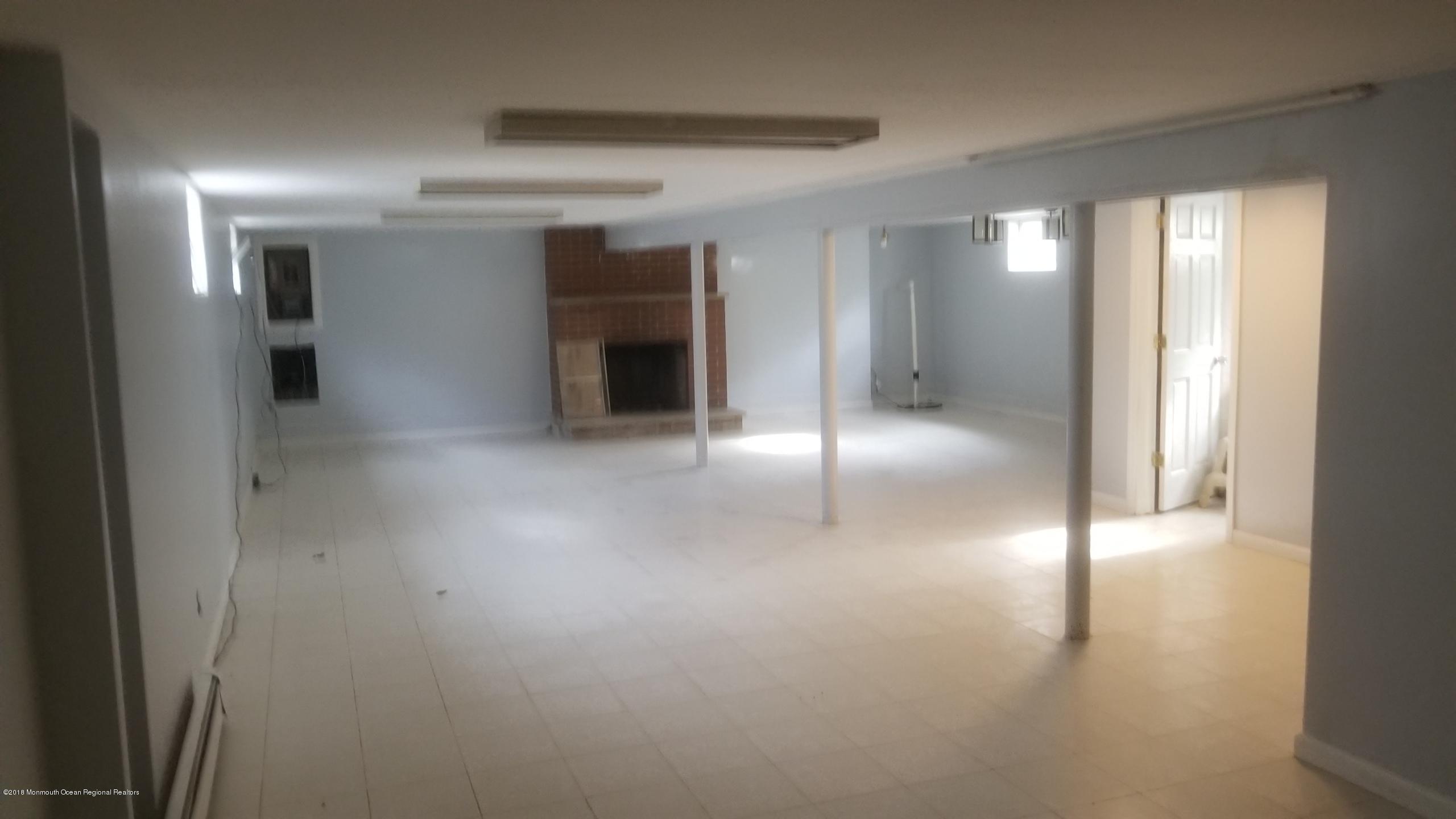 121 Adelphia Road Farmingdale, NJ 07727 - Photo 16 of 20 20181114_120756 (2)