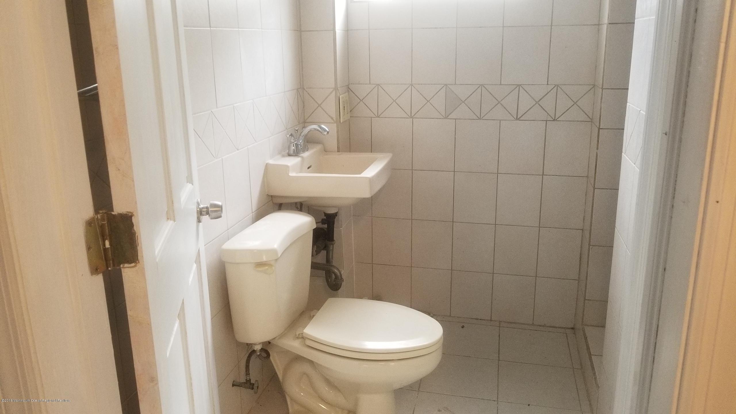 121 Adelphia Road Farmingdale, NJ 07727 - Photo 18 of 20 20181114_120817 (1)