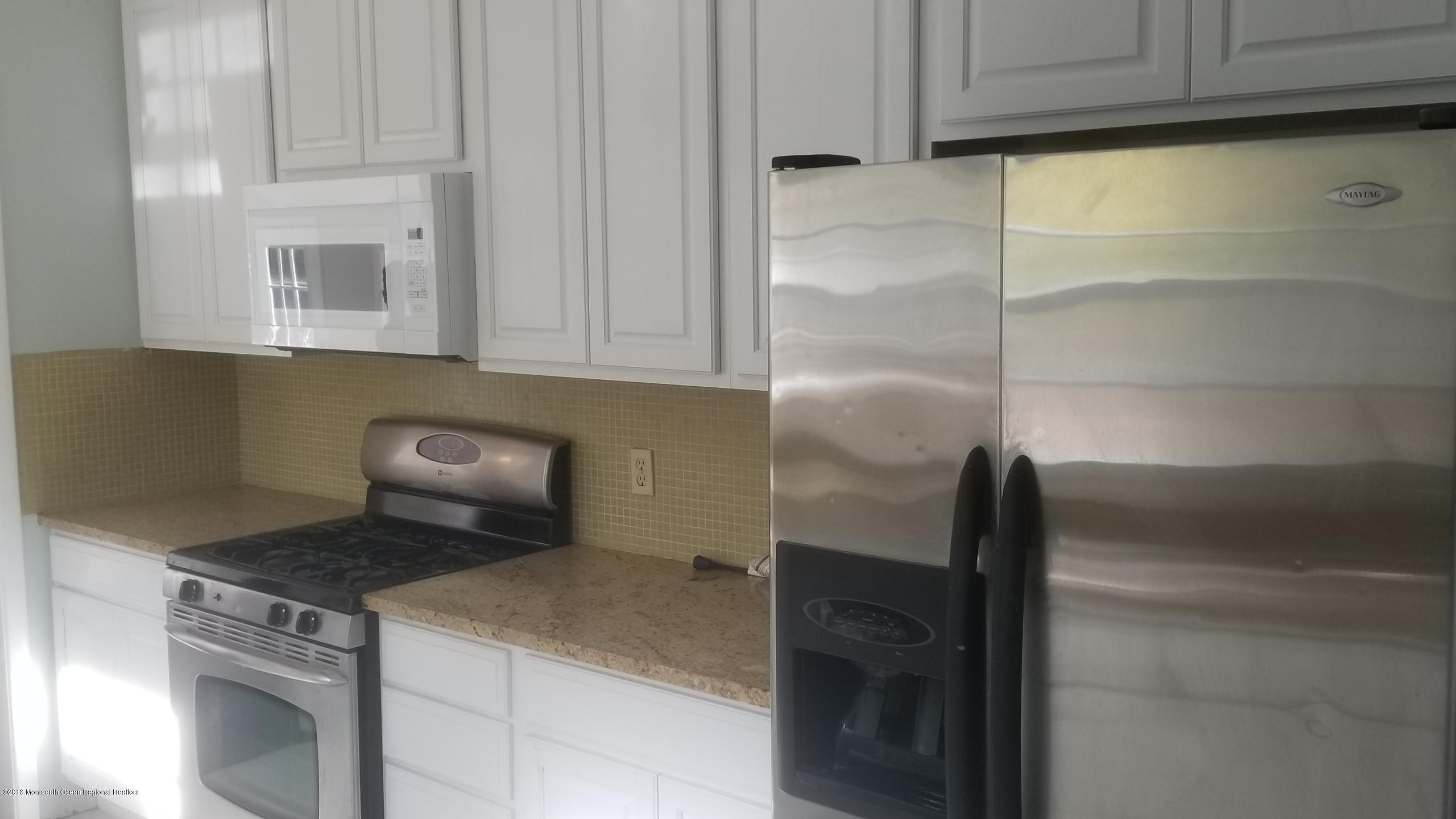 121 Adelphia Road Farmingdale, NJ 07727 - Photo 8 of 20 20181114_120357 (1)