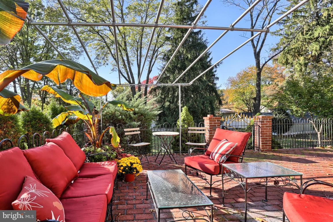 1504 Hillcrest Road Lancaster, PA 17603 - Photo 18 of 59 Gallery Image 18