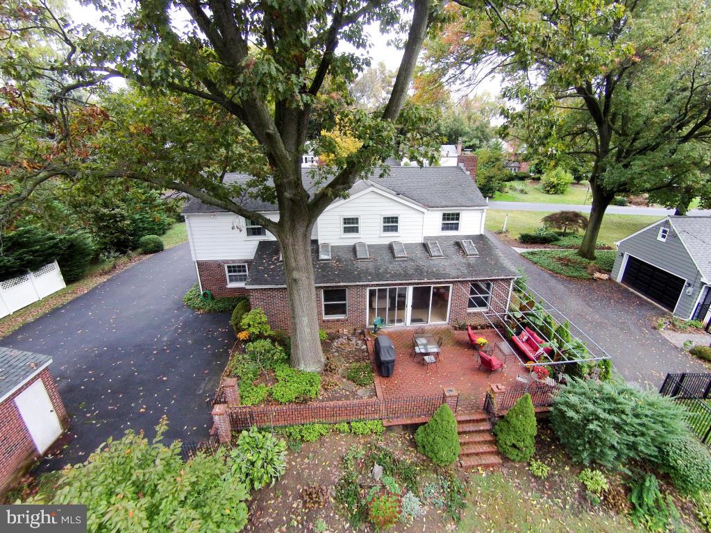 1504 Hillcrest Road Lancaster, PA 17603 - Photo 9 of 59 Gallery Image 9