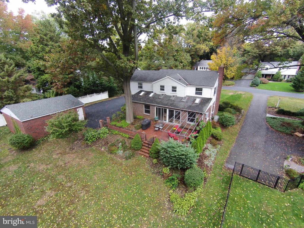 1504 Hillcrest Road Lancaster, PA 17603 - Photo 10 of 59 Gallery Image 10