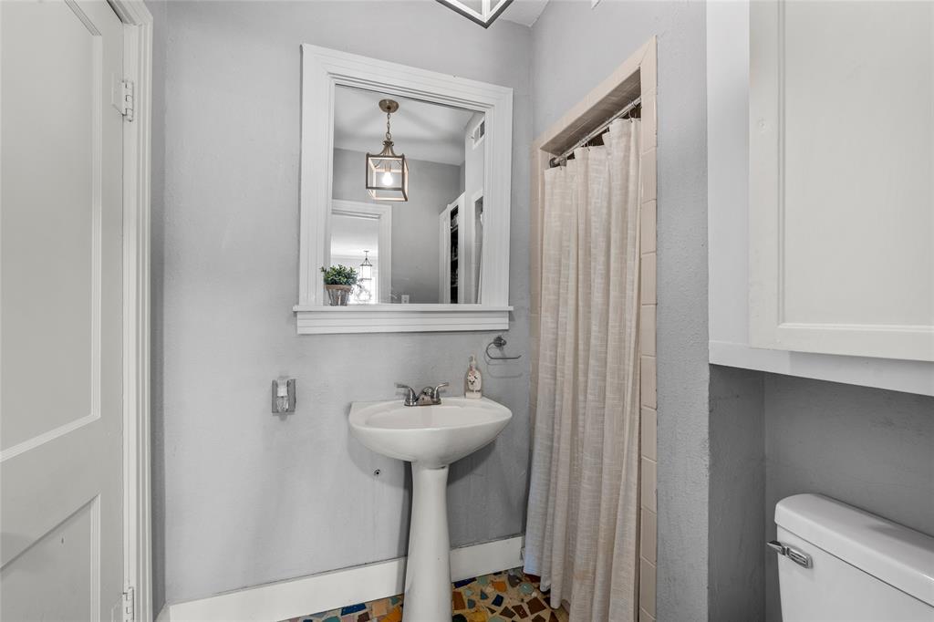 2912 Fort Avenue Waco, TX 76707 - Photo 15 of 33