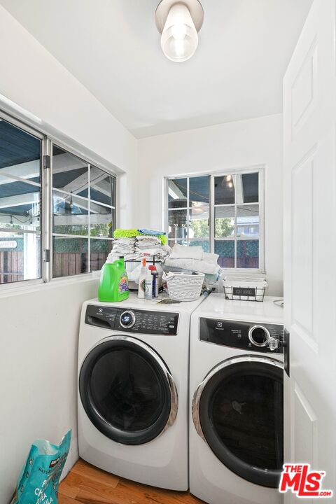 5159 Meridian Street Los Angeles, CA 90042 - Photo 21 of 41 a utility room with dryer and washer