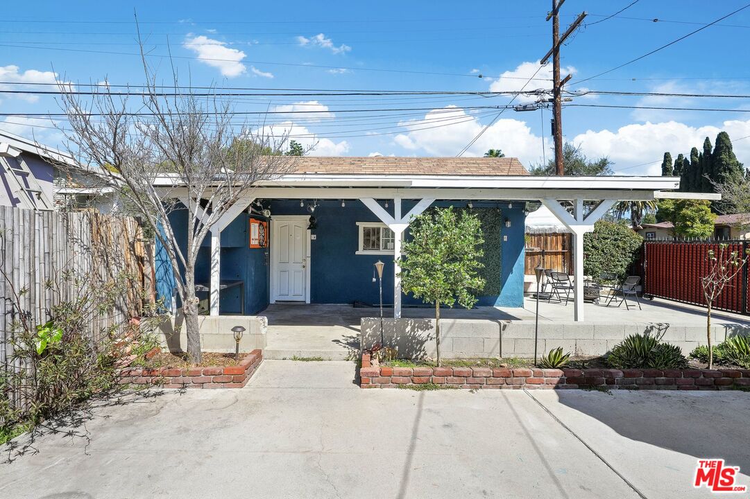 5159 Meridian Street Los Angeles, CA 90042 - Photo 27 of 41 a view of entryway with a outdoor space