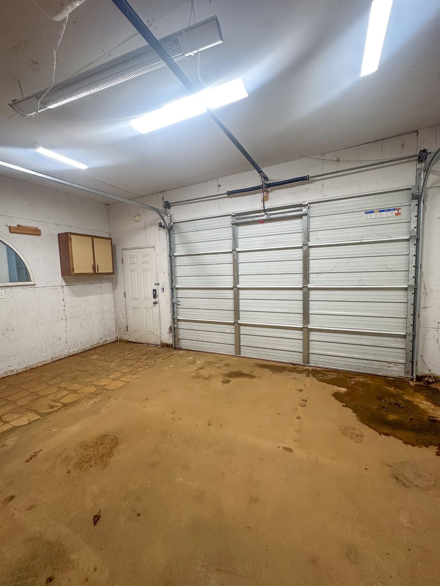 800 East Quitman Street Iuka, MS 38852 - Photo 7 of 7 a view of a garage