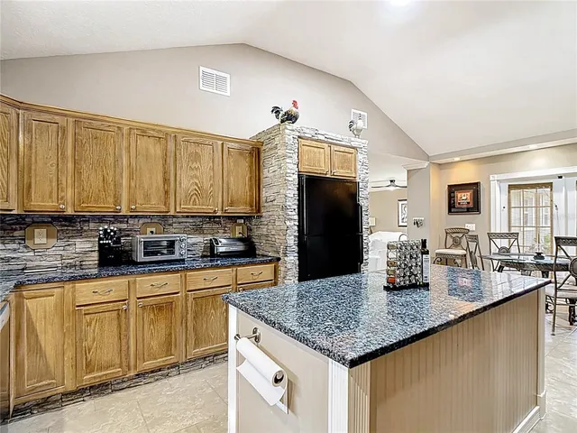 $450,000 | 2008 Strawberry Drive, Plant City, FL 33563