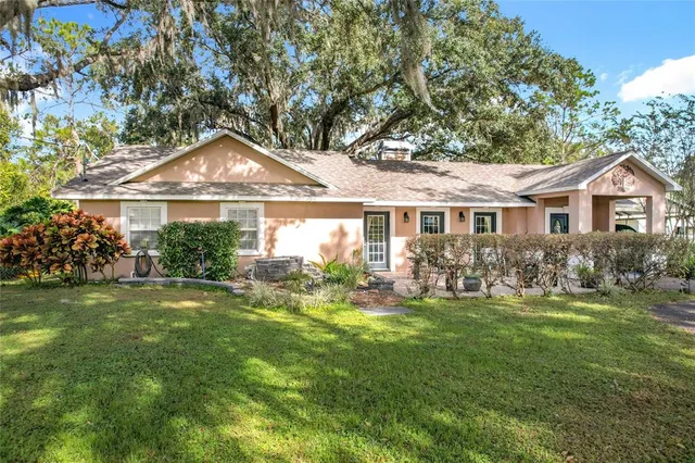 $450,000 | 2008 Strawberry Drive, Plant City, FL 33563