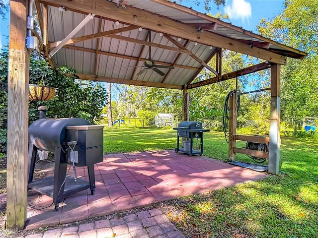 $450,000 | 2008 Strawberry Drive, Plant City, FL 33563