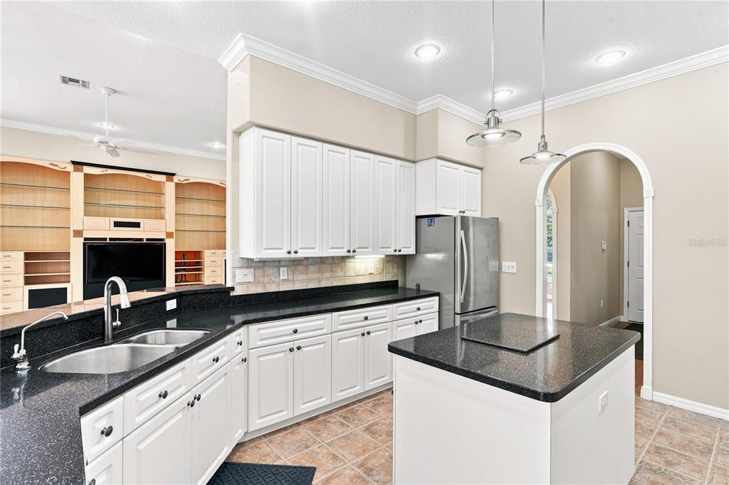 8698 Mississippi Run Weeki Wachee, FL 34613 - Photo 8 of 66 Gallery Image 8