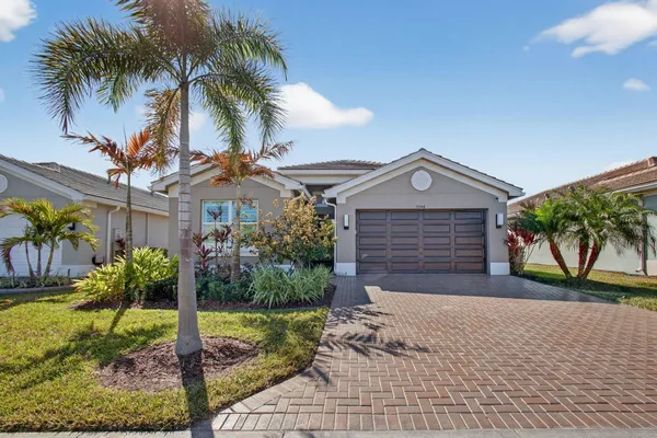 $2,900 | 12744 Southwest Clear Water Way, Unit 7MO INCLUDES UTILITIES), Port St. Lucie, FL 34987