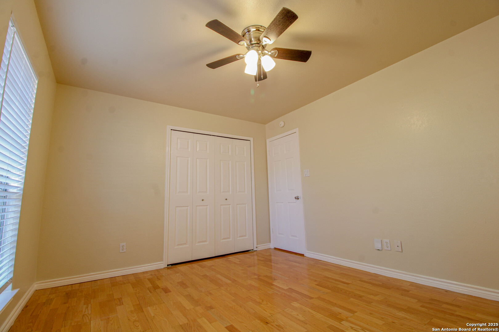 6703 Ridge Pl Street San Antonio, TX 78250 - Photo 30 of 44 a view of an empty room