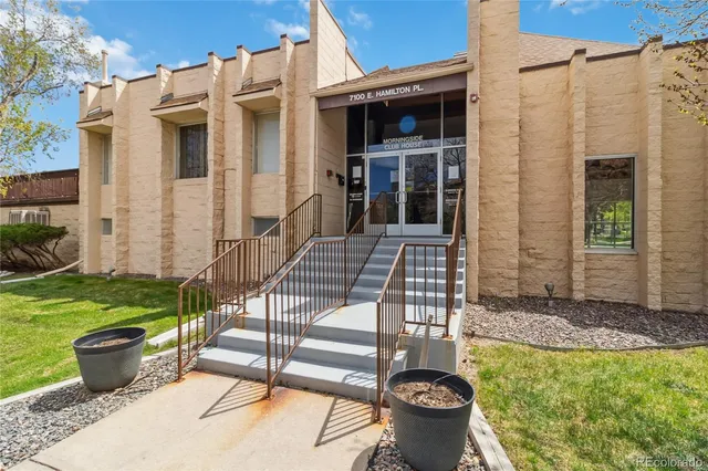 $1,900 | 7040 East Girard Avenue, Unit E406, Denver, CO 80224
