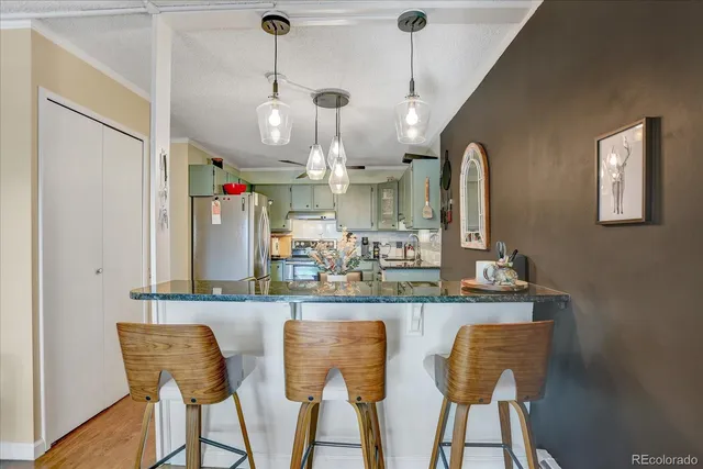 $1,900 | 7040 East Girard Avenue, Unit E406, Denver, CO 80224