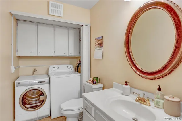 $1,900 | 7040 East Girard Avenue, Unit E406, Denver, CO 80224