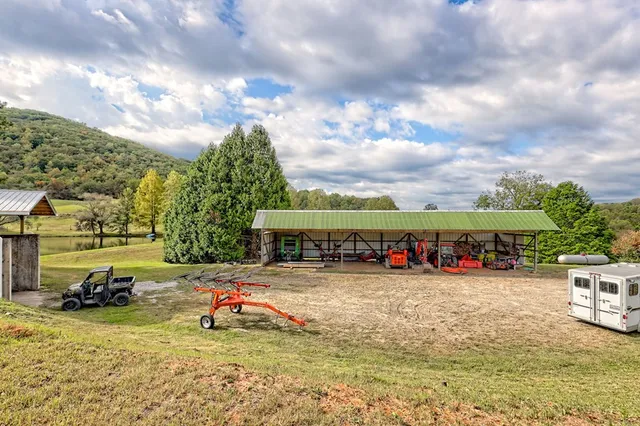 a view of a house with outdoor space