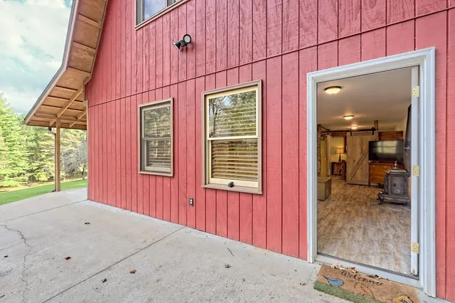 a view of a bench in a yard