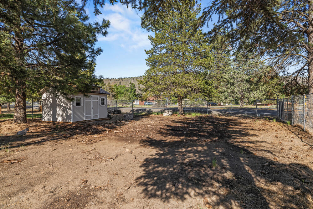 1375 Pine Grove Road Klamath Falls, OR 97603 - Photo 47 of 57 47