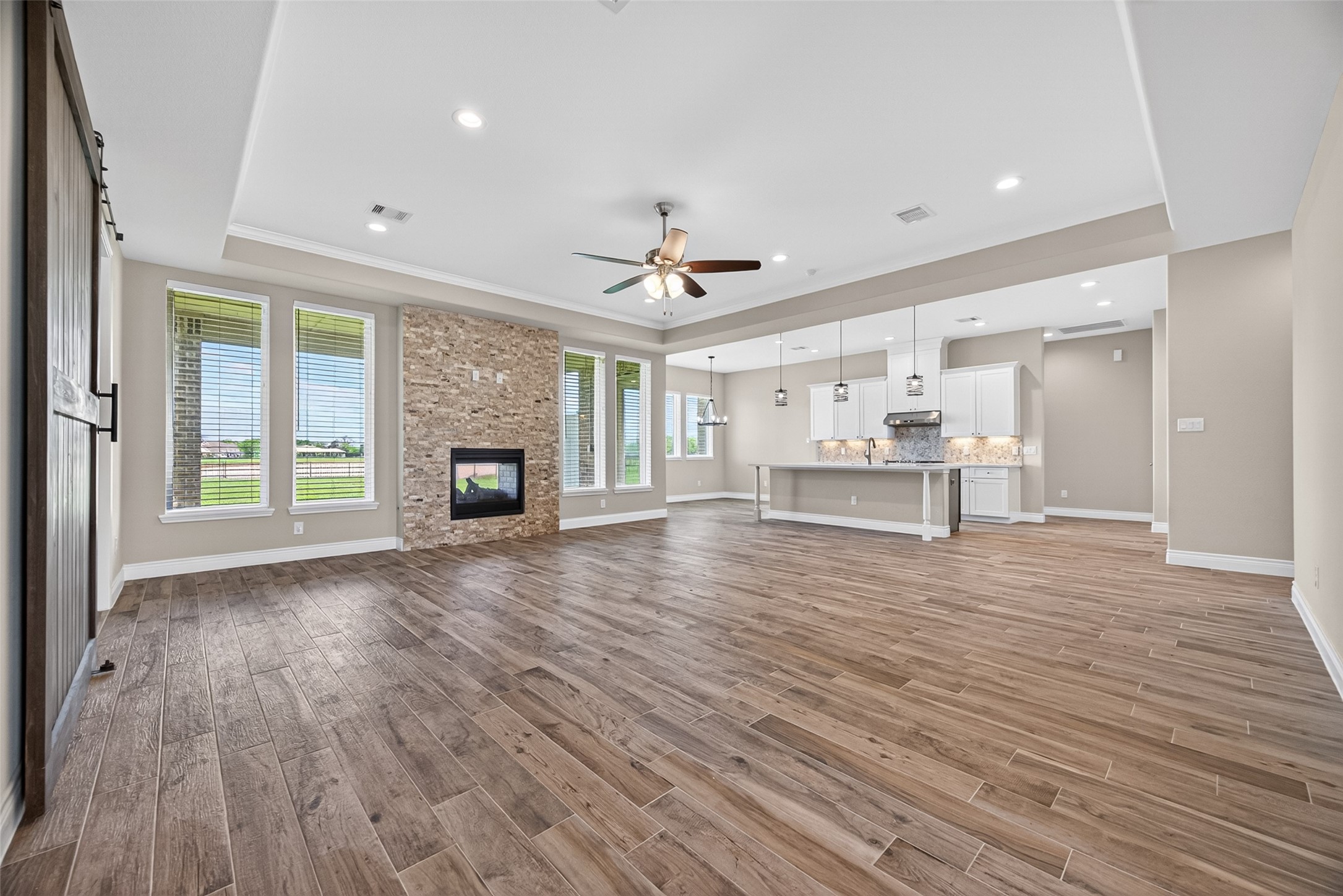 803 Lily Lane Rosharon, TX 77583 - Photo 13 of 36 Open concept living with views of Living Room/ kitchen from entry way