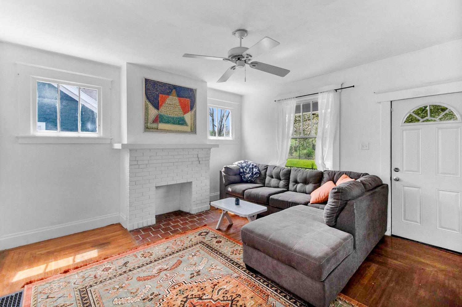 5090 Gray Road Cincinnati, OH 45232 - Photo 7 of 22 Gallery Image 7