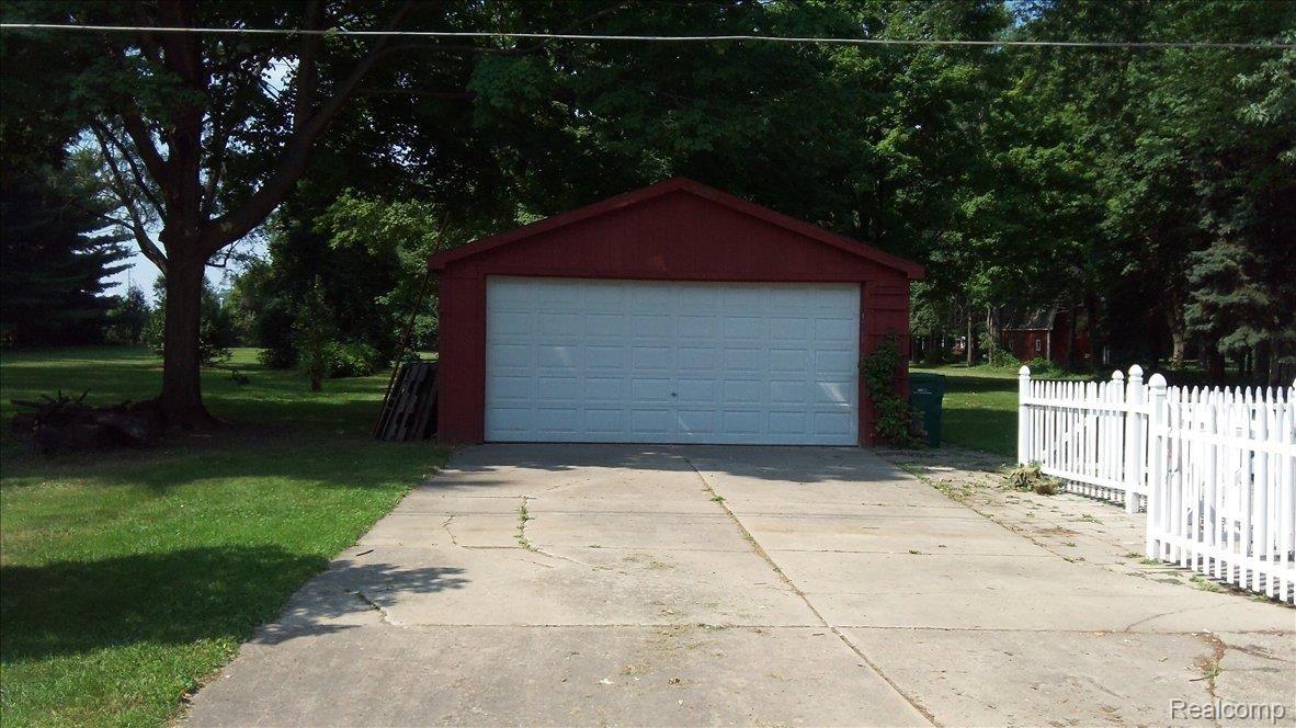 45371 Fairchild Road Macomb, MI 48042 - Photo 8 of 14 100_0062